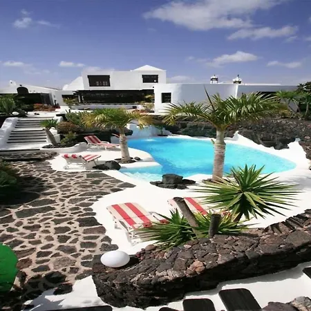 Sleeps 6 Pool Wifi * Tahiche