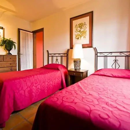 Sleeps 6 Pool Wifi Villa