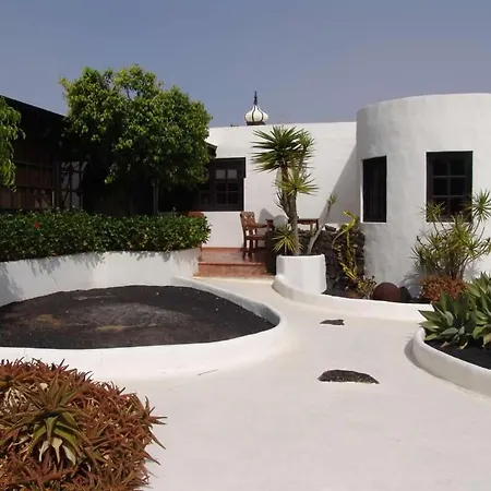 Sleeps 6 Pool Wifi Villa